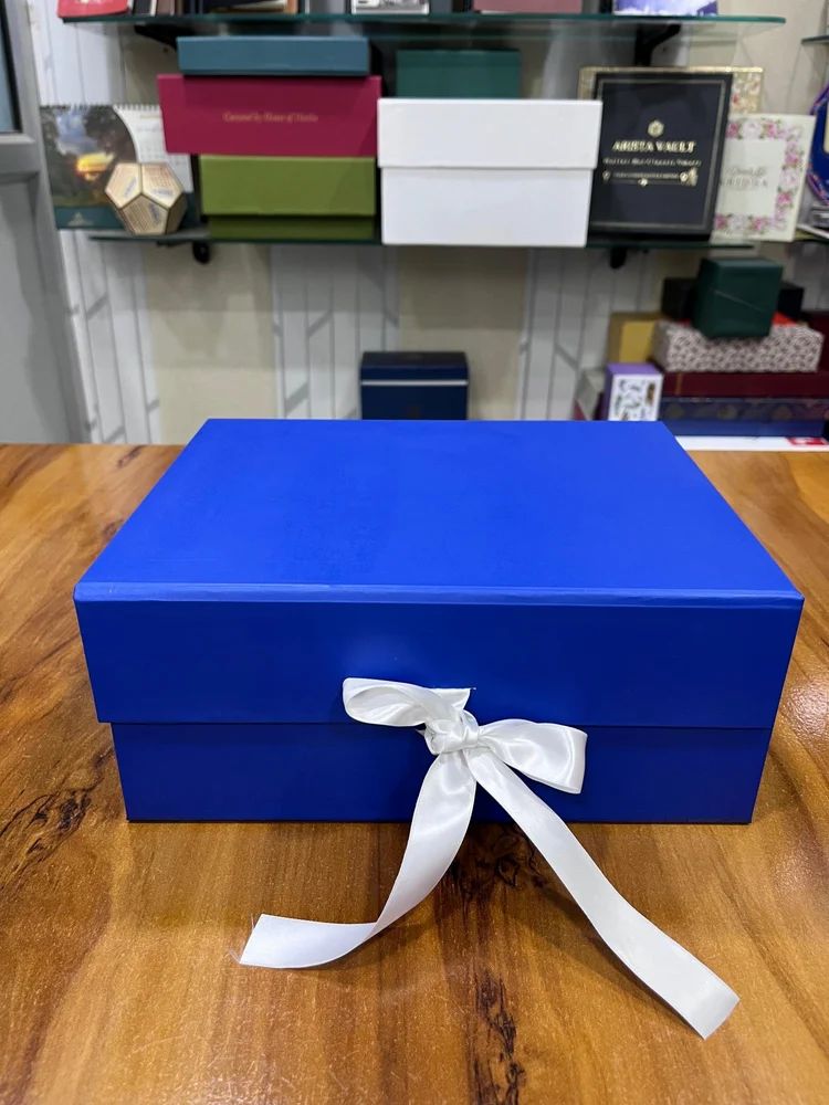 Ribbon Gift Box