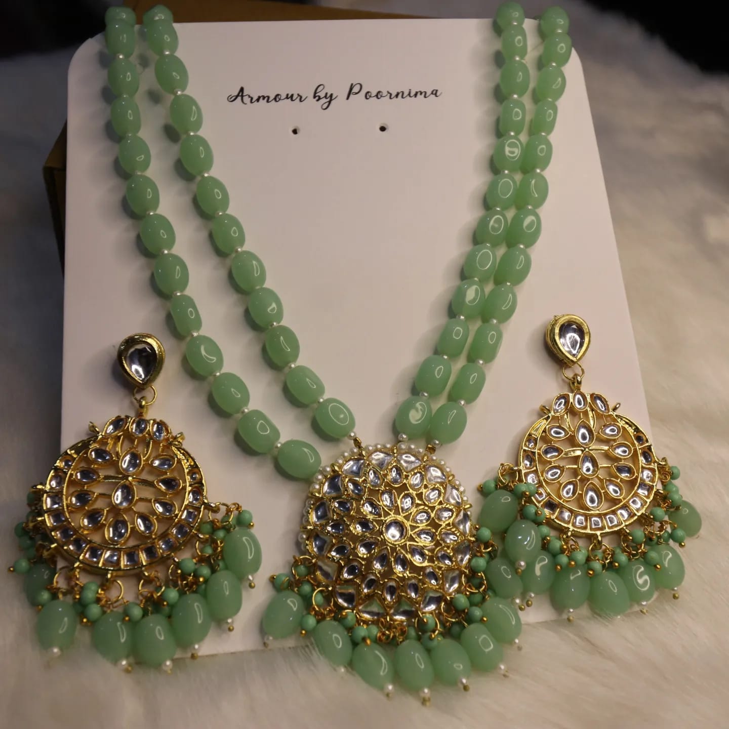 ARTIFICIAL NECKLACE 