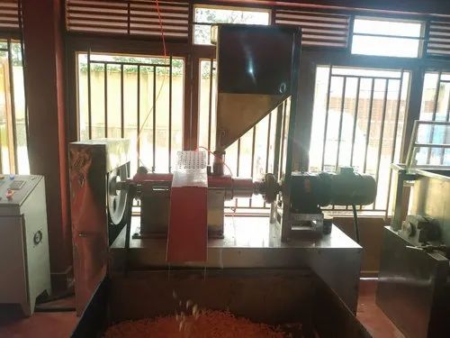Chips Making Machine