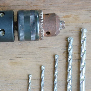 Drilling Bits, Collets and Chu..