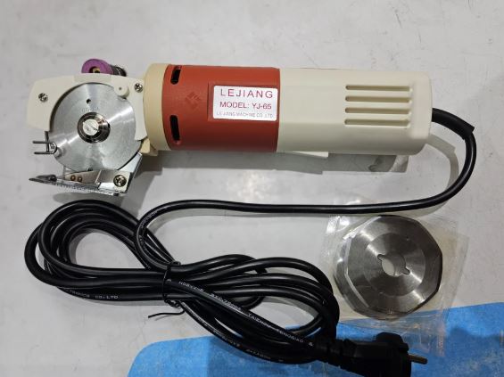 Cloth Cutting Machine - Round Knife 