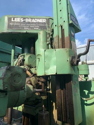 Gear Hobbing Machine