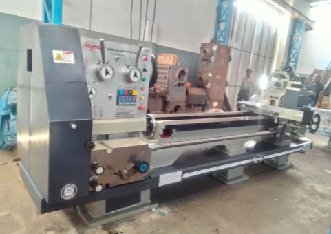 Lathe Machine  -  16 Feet Heavy Duty Geared Head Lathe Machine, 80 mm