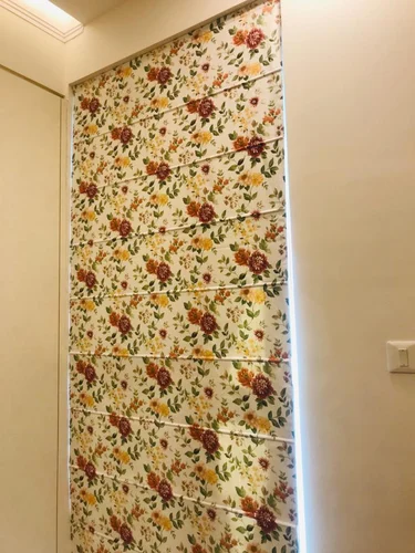 Printed Window Curta