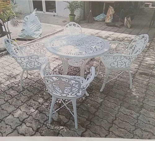 White Cast Iron Outd