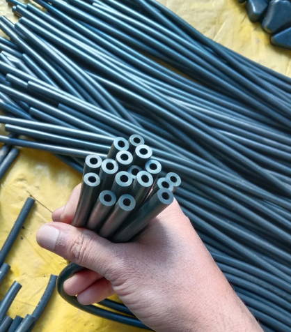 Rubber Hose Pipe Bik