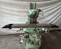 Universal Milling Machine
