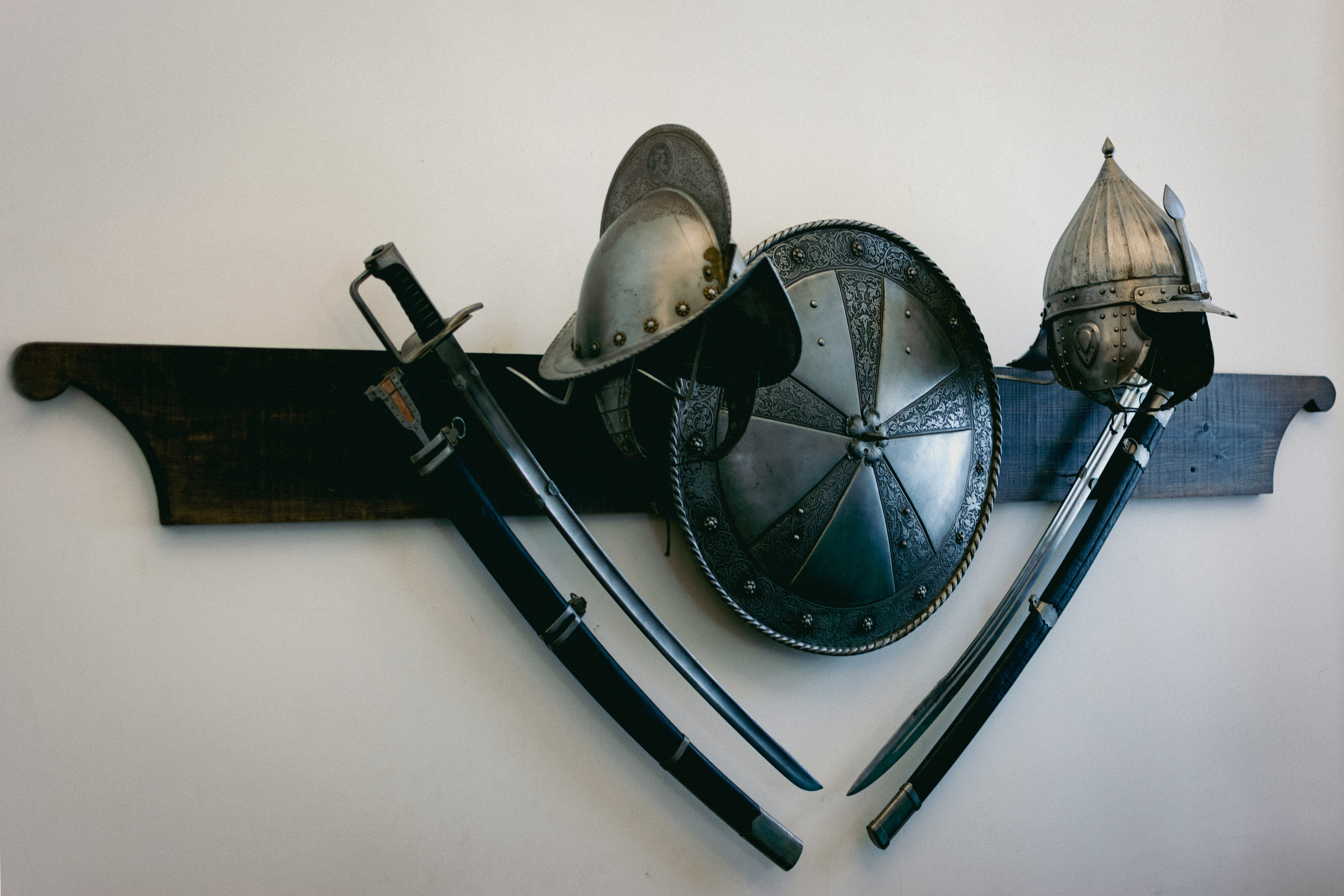 Medieval Swords & Armours