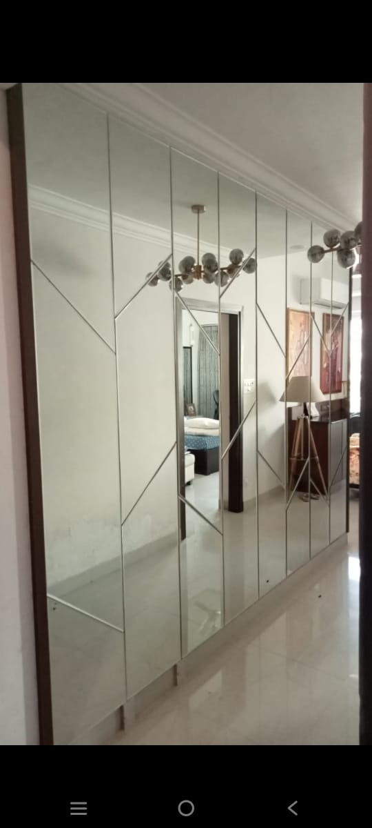 Plain wall mirror 