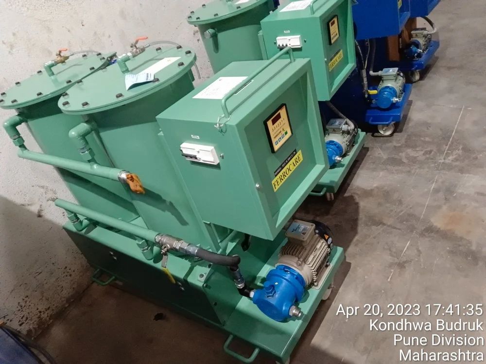 Mobile Oil Cleaning 