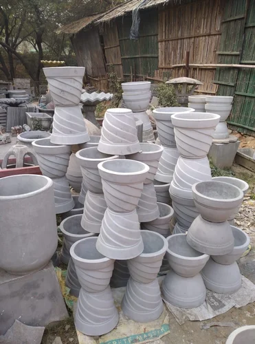 Cement Gamla Pots