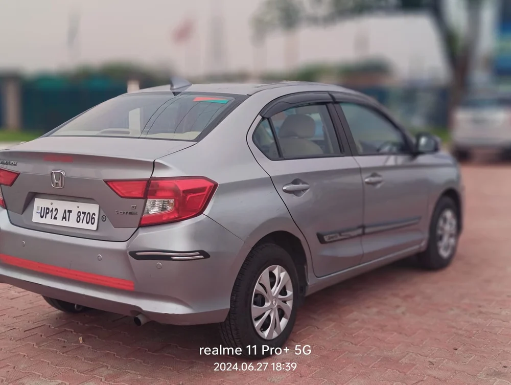 Car Honda Amaze
